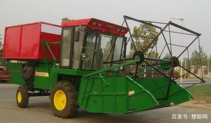 青貯戰(zhàn)場(chǎng)雙雄對(duì)決 中聯(lián)4QZ-2450與紐荷蘭FR9040/9060綜合對(duì)比與維修通用性分析